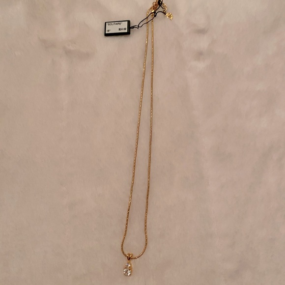 Fifth Avenue Collection “diamond” solitaire pendant on gold tone necklace - Picture 3 of 4